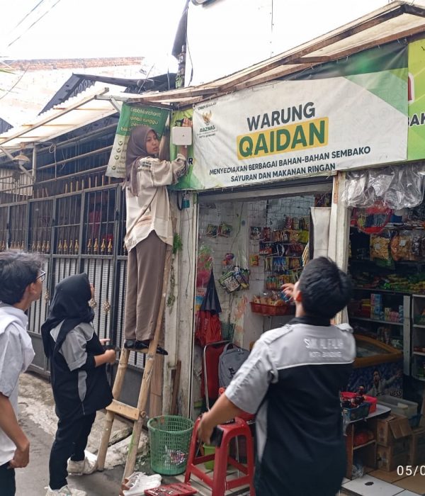 Kegiatan _ Pemasangan Mesin Kamera didepan warung Bu RT yang menghadap kejalan (berlokasi di RT4 Rw13 Sekeloa) Kegiatan _ Pemasangan Mesin Kamera didepan warung Bu RT yang menghadap kejalan (berlokasi di RT4 Rw13 Sekeloa)
