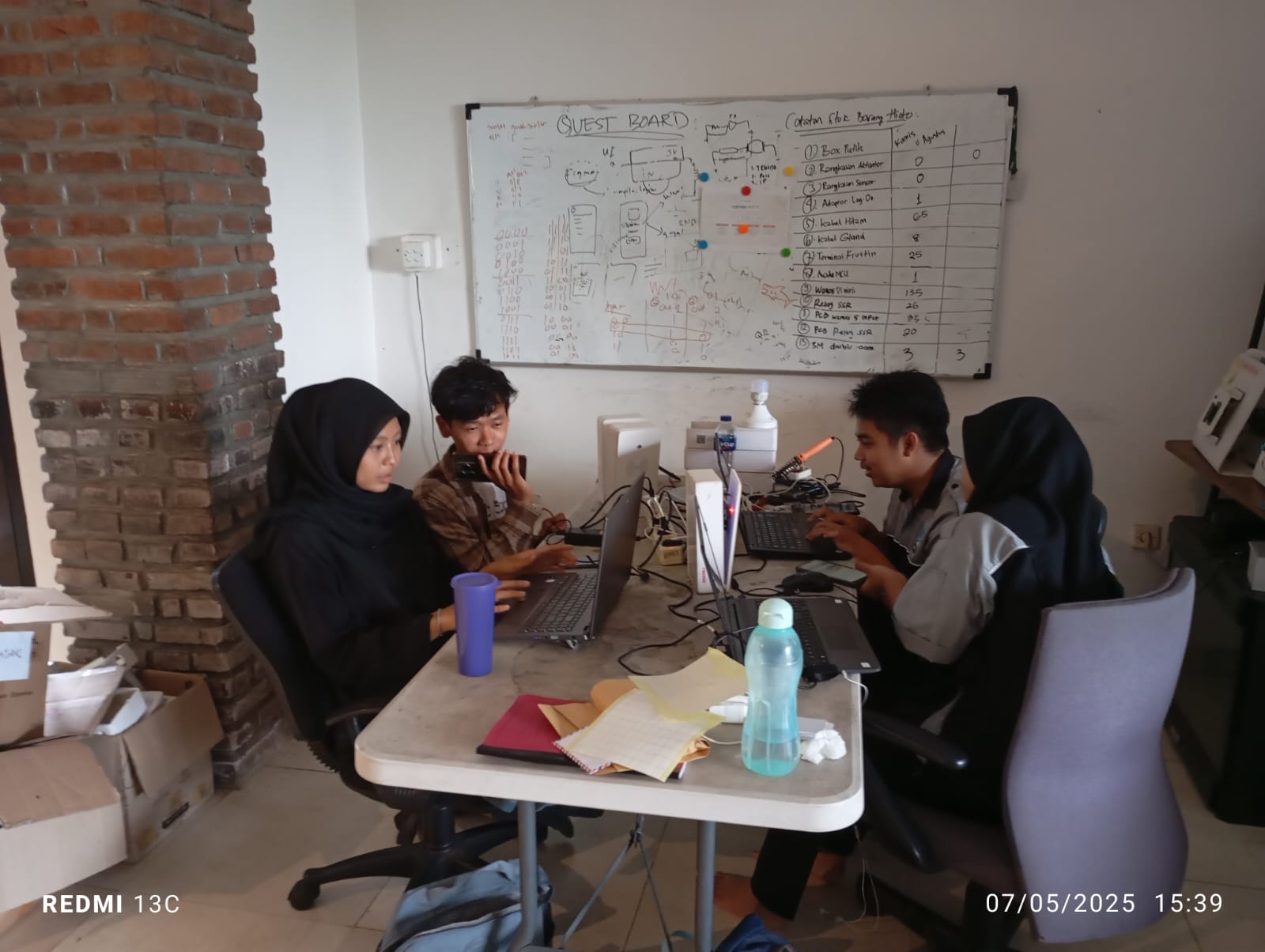 Monitoring Kamera yang telah dipasang, dan testing software presensi serta testing GPS